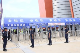 包含劲爆现场！观众热情助威全情投入的词条