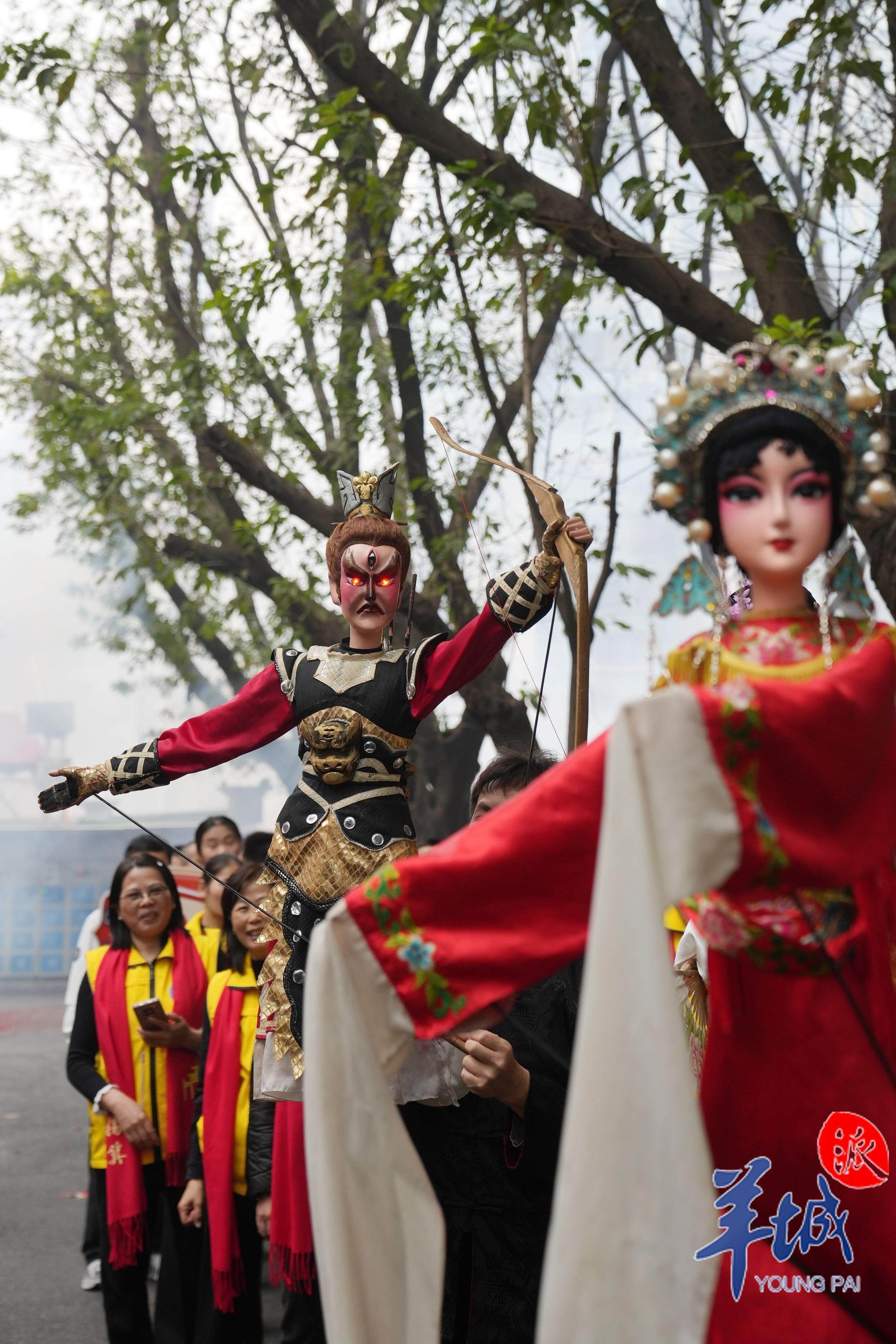 包含劲爆现场！观众热情助威全情投入的词条
